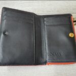 LOEWE財布ボタン修理