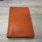 LOEWE財布ボタン修理